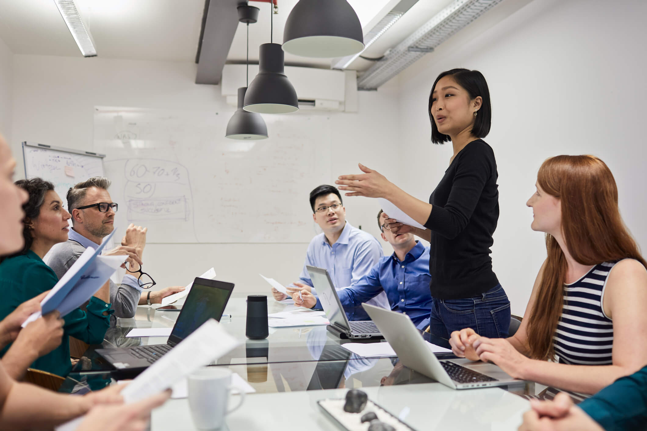 Japanese find it difficult to speak up in meetings